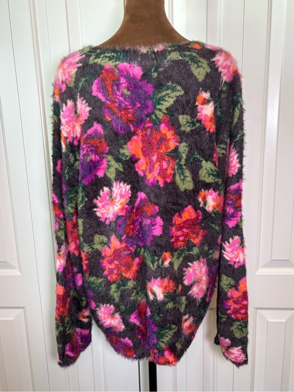 Anthropologie Meadow Rue Ariel Eyelash Floral Fuzzy Knit Sweater Large - Picture 9 of 15